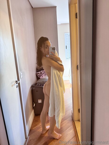 Foto di nudo di fuga di OnlyFans di Gigymnast