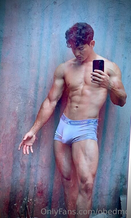 Foto di nudo di fuga di OnlyFans di Obedmc