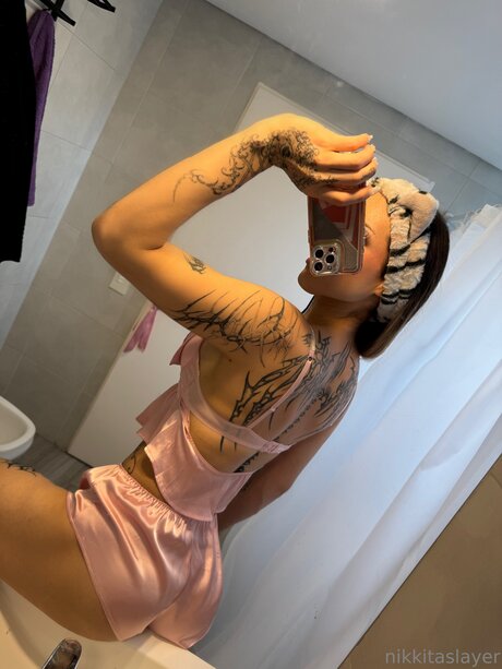 Foto di nudo di fuga di OnlyFans di Nikkitaslayer