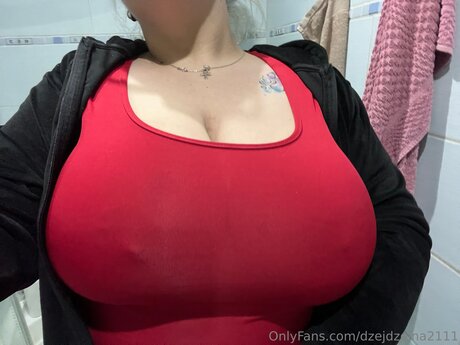 Foto di nudo di fuga di OnlyFans di Dzejdzejna2111