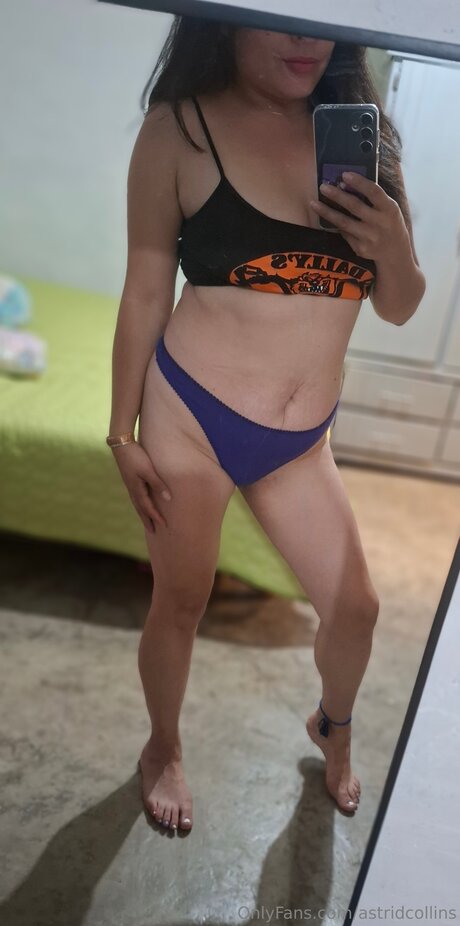 Foto di nudo di fuga di OnlyFans di Astridcollins