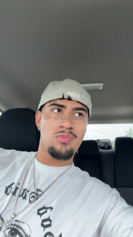 Foto di nudo di fuga di OnlyFans di Strawbaries