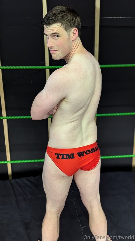 Foto di nudo di fuga di OnlyFans di Tworld