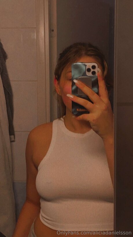Foto di nudo di fuga di OnlyFans di Aliciadanielsson
