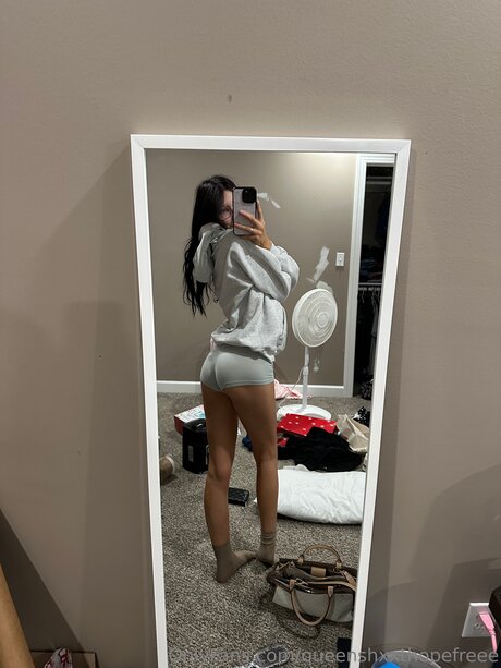 Foto di nudo di fuga di OnlyFans di Queenshxxthopefreee