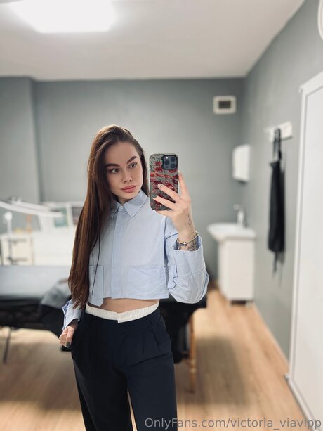 Foto di nudo di fuga di OnlyFans di Victoria Viavipp