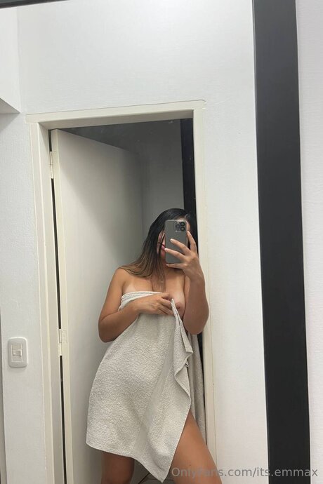 Foto di nudo di fuga di OnlyFans di Its Emmax