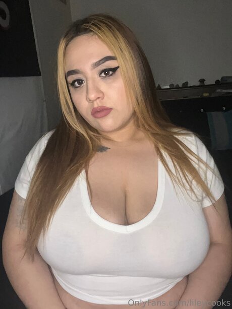 Foto di nudo di fuga di OnlyFans di Lilyanneee