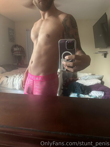 Foto di nudo di fuga di OnlyFans di Stunt Penis