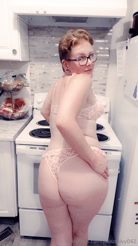 Foto di nudo di fuga di OnlyFans di Poisonivy042