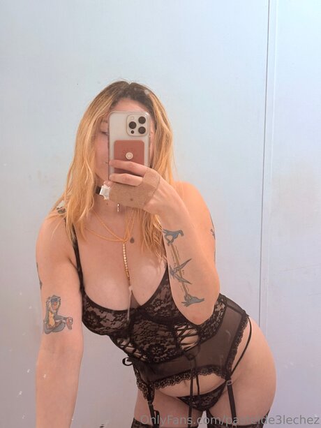 Foto di nudo di fuga di OnlyFans di Pastelde3lechez