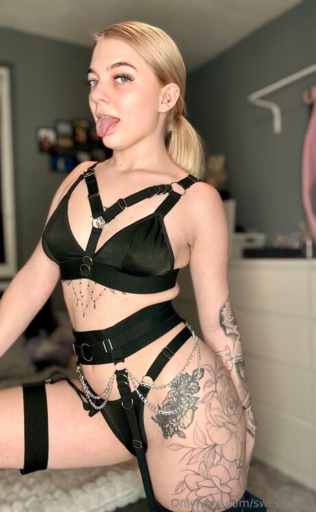 Foto di nudo di fuga di OnlyFans di Sweetxlina