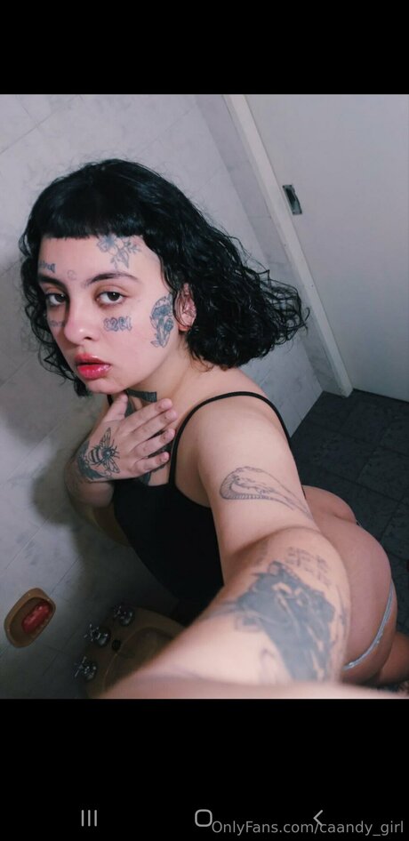 Foto di nudo di fuga di OnlyFans di Caandy Girl