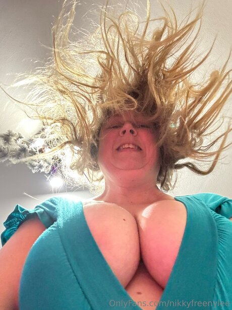 Foto di nudo di fuga di OnlyFans di Nikkyfreenylee