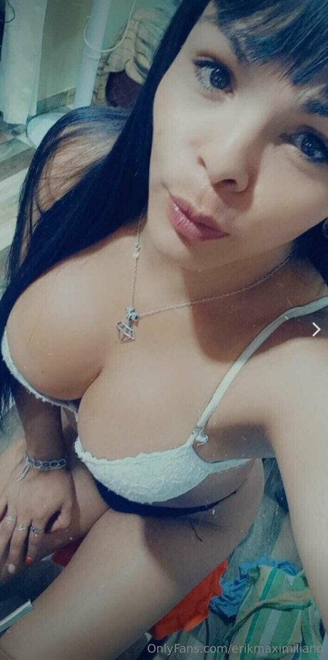 Foto di nudo di fuga di OnlyFans di Erikmaximiliano