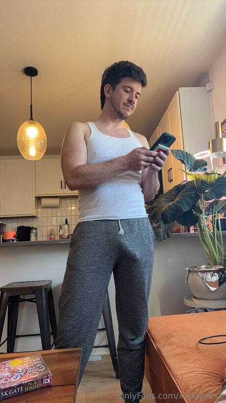 Foto di nudo di fuga di OnlyFans di Hoosier Daddy X
