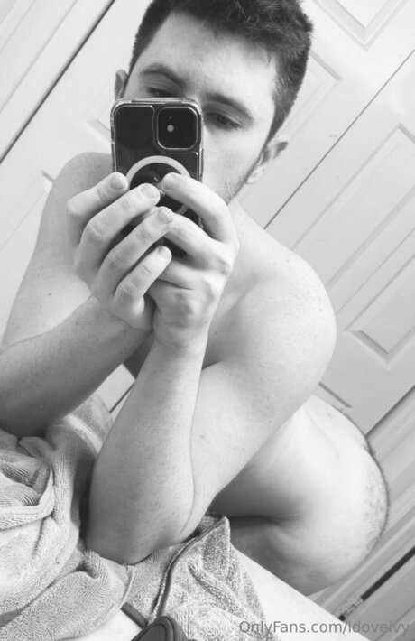 Foto di nudo di fuga di OnlyFans di Ldoveivy