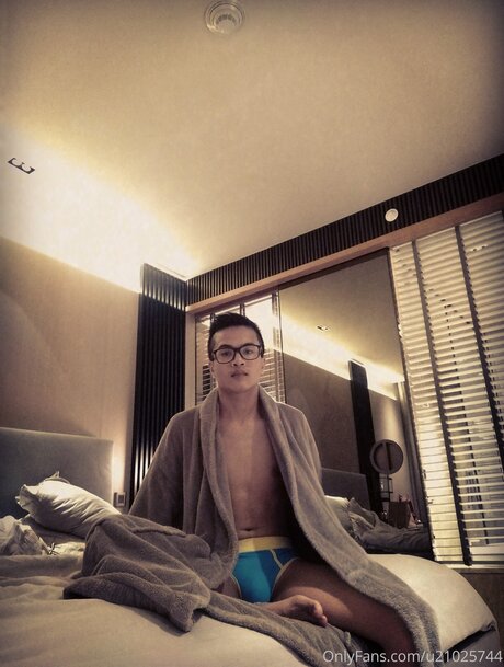 Foto di nudo di fuga di OnlyFans di U21025744
