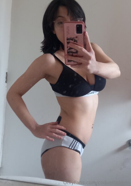 Foto di nudo di fuga di OnlyFans di Coquettekenn