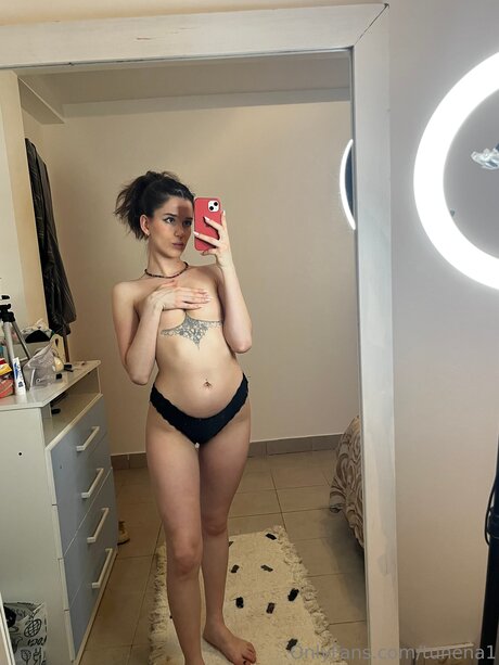 Foto di nudo di fuga di OnlyFans di Tunena1