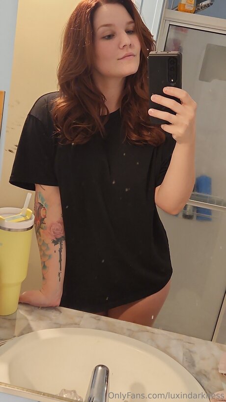 Foto di nudo di fuga di OnlyFans di Luxindarkness