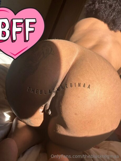 Foto di nudo di fuga di OnlyFans di Theblackreginaa