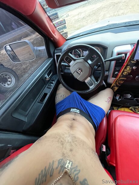 Foto di nudo di fuga di OnlyFans di Savagebullxxxfree