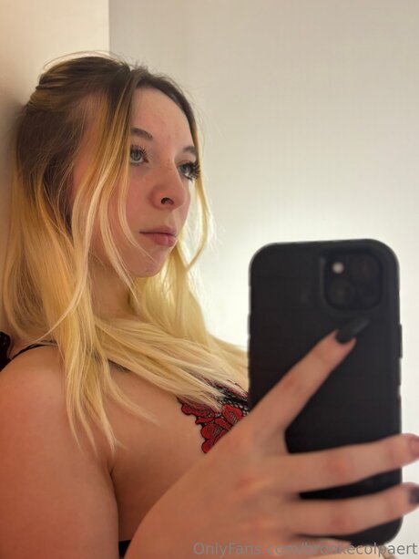 Foto di nudo di fuga di OnlyFans di Brookecolpaert