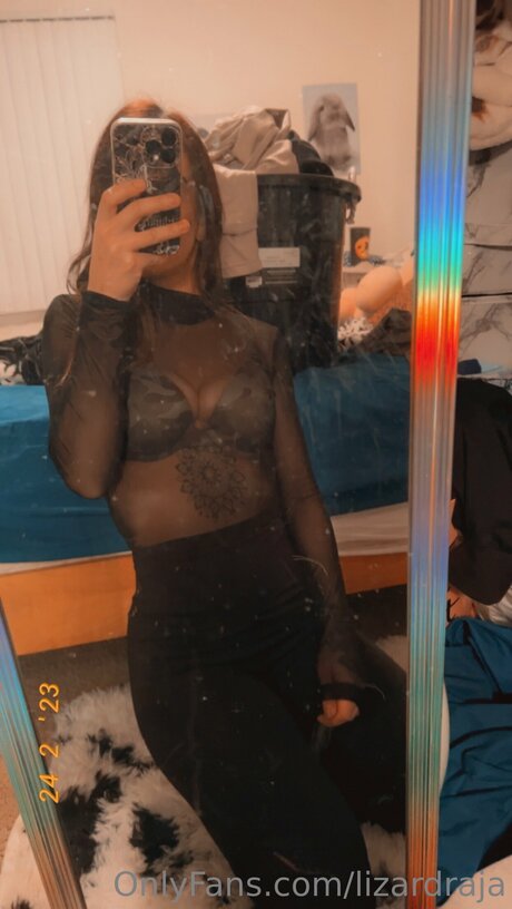 Foto di nudo di fuga di OnlyFans di Lizardraja