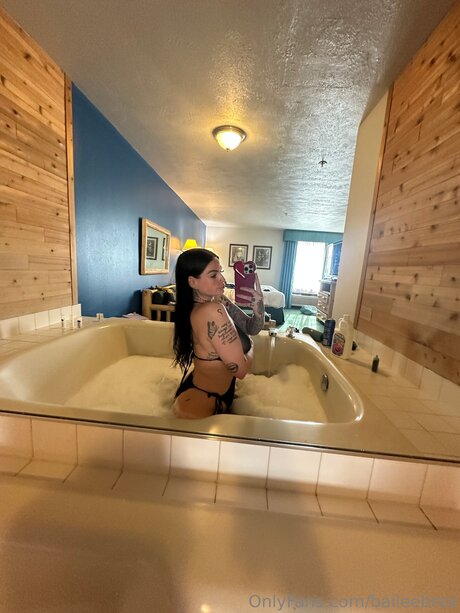 Foto di nudo di fuga di OnlyFans di Baileebree
