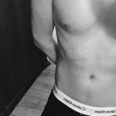 Foto di nudo di fuga di OnlyFans di Steffen Xxx
