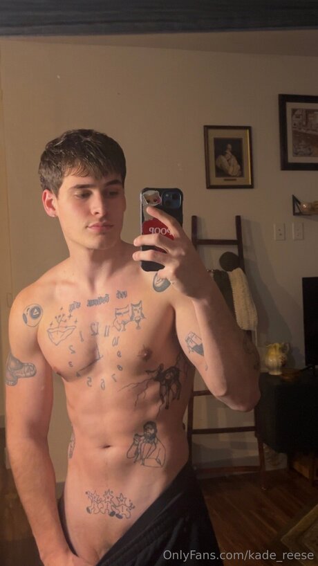 Foto di nudo di fuga di OnlyFans di Kade Reese