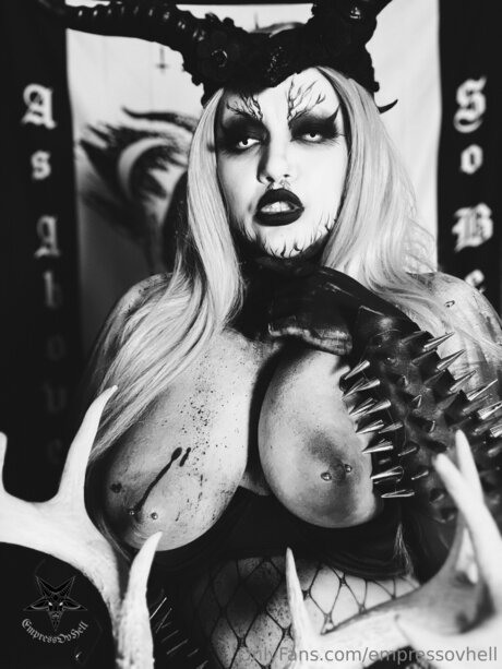 Foto di nudo di fuga di OnlyFans di Empressovhell
