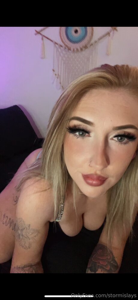 Foto di nudo di fuga di OnlyFans di Stormislays