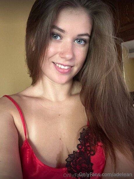 Foto di nudo di fuga di OnlyFans di Adelean