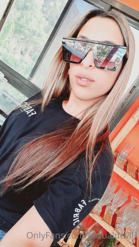 Foto di nudo di fuga di OnlyFans di Sexualdevil1