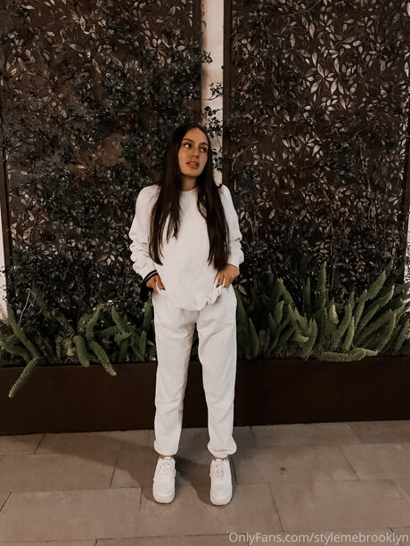 Foto di nudo di fuga di OnlyFans di Stylemebrooklyn