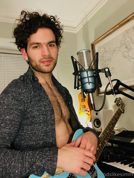 Foto di nudo di fuga di OnlyFans di Soundslikesimm