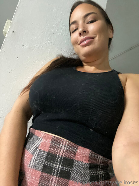 Yareliroses