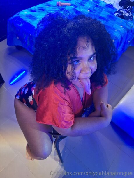 Foto di nudo di fuga di OnlyFans di Onlydahianatongue