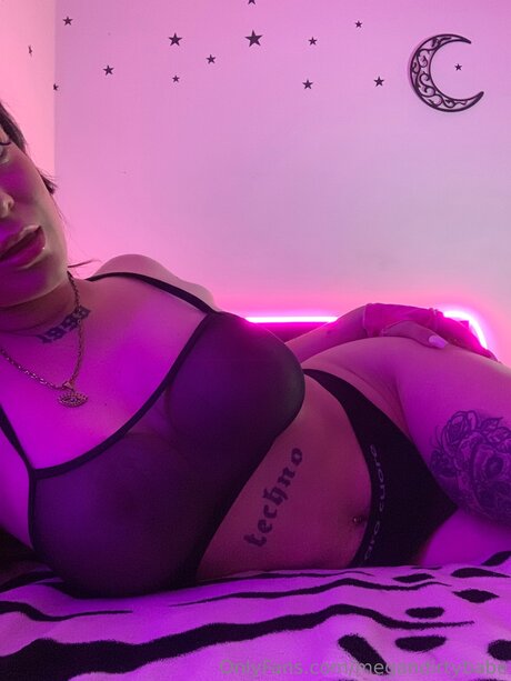 Foto di nudo di fuga di OnlyFans di Imsophiexx