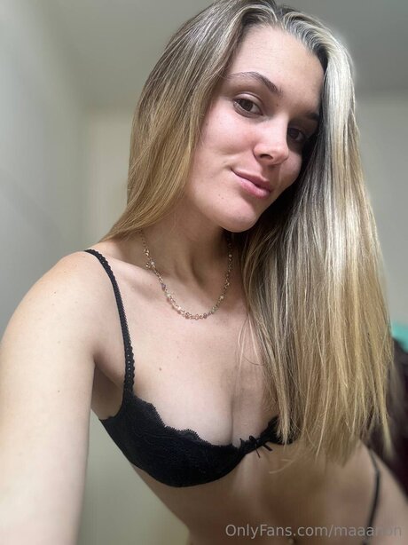 Foto di nudo di fuga di OnlyFans di Maaanon