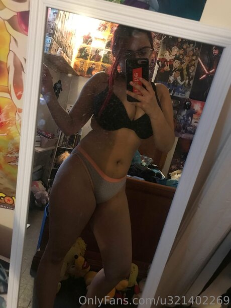 Foto di nudo di fuga di OnlyFans di Naylac