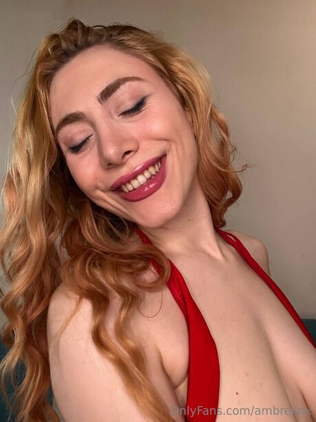 Foto di nudo di fuga di OnlyFans di Ambrejinx
