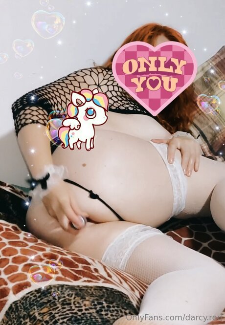 Foto di nudo di fuga di OnlyFans di Darcy Red