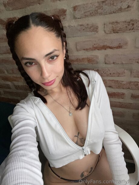 Foto di nudo di fuga di OnlyFans di Itscarlaaa