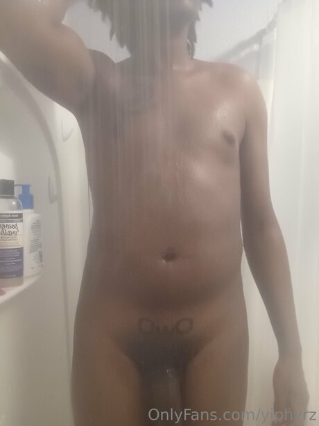 Foto di nudo di fuga di OnlyFans di Yiphyrz