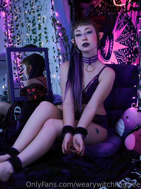 Wearywitchlingfree