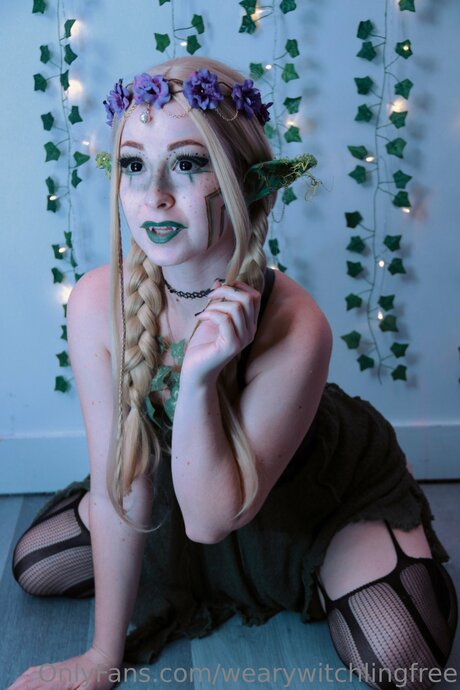 Foto di nudo di fuga di OnlyFans di Wearywitchlingfree