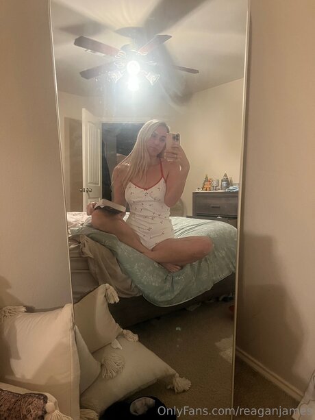 Foto di nudo di fuga di OnlyFans di Reaganjames